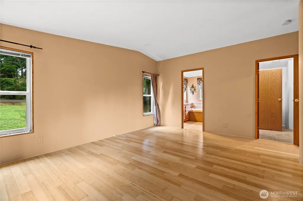 6827 Holmes Island Road SE Lacey WA 98503