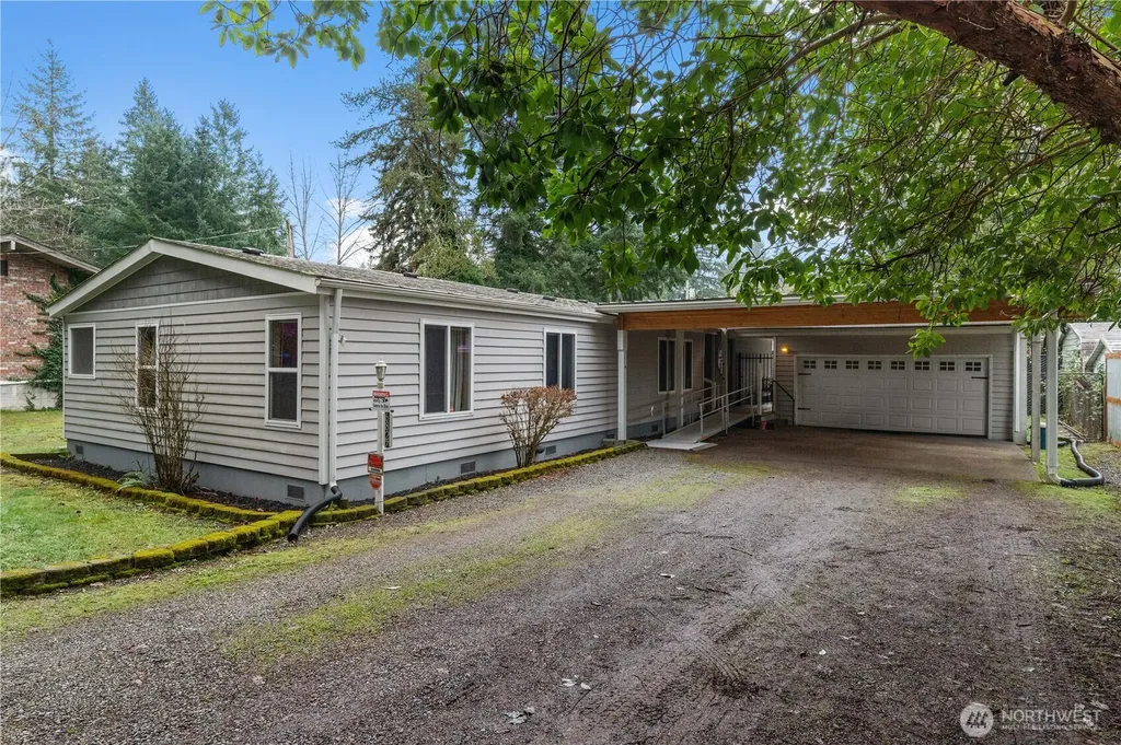 6827 Holmes Island Road SE Lacey WA 98503