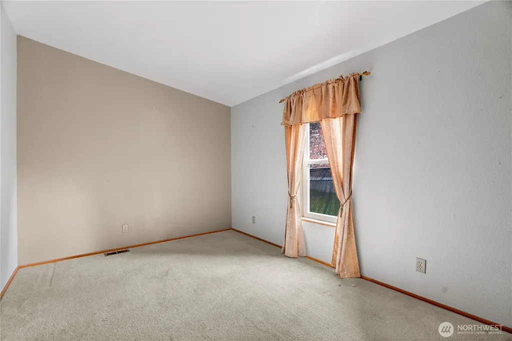 6827 Holmes Island Road SE Lacey WA 98503