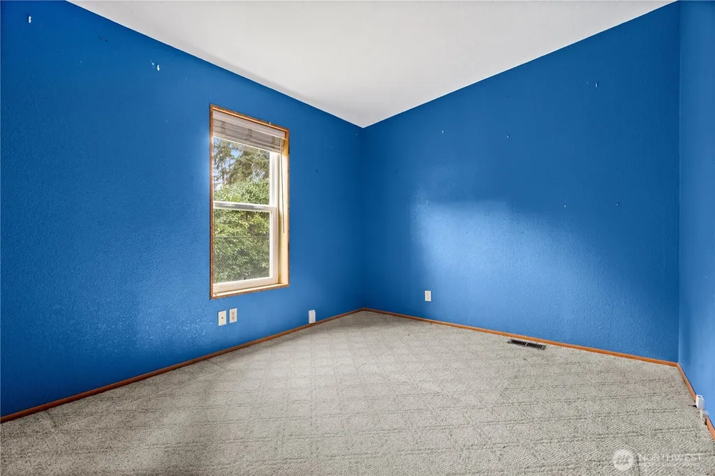 6827 Holmes Island Road SE Lacey WA 98503