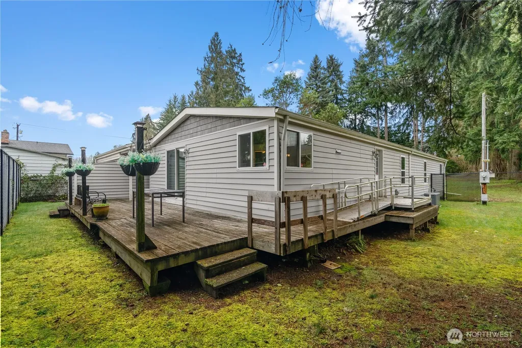 6827 Holmes Island Road SE Lacey WA 98503