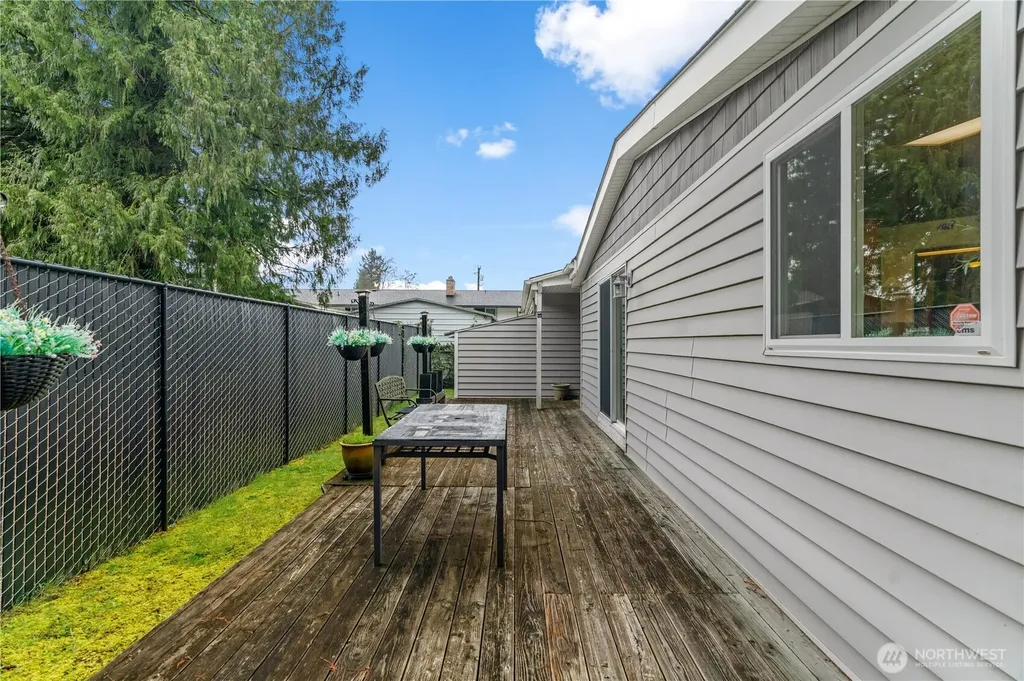 6827 Holmes Island Road SE Lacey WA 98503