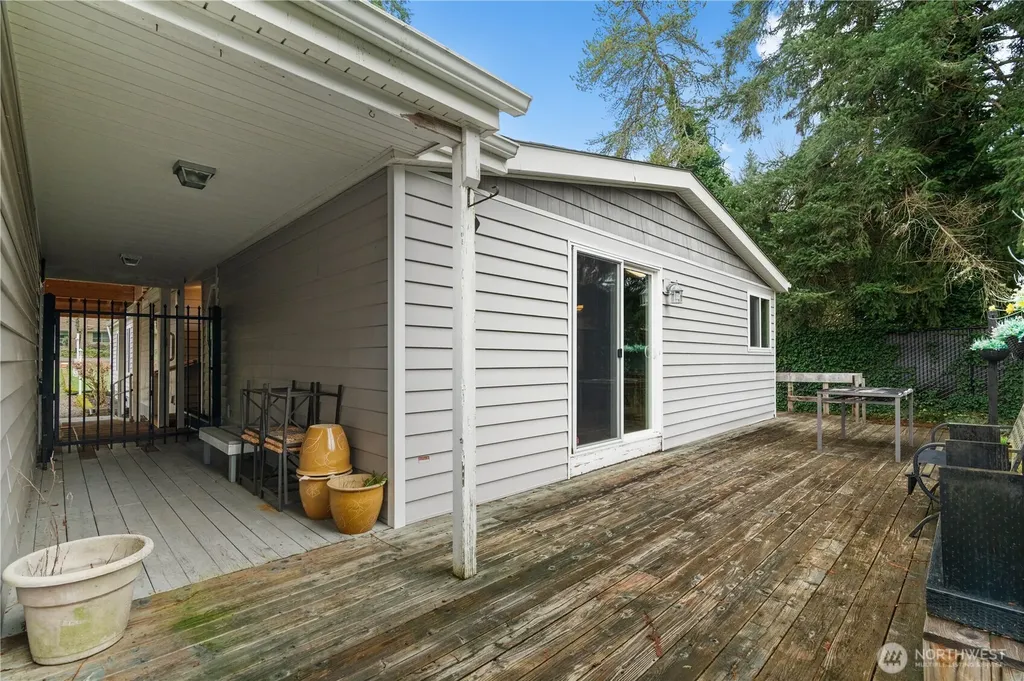 6827 Holmes Island Road SE Lacey WA 98503