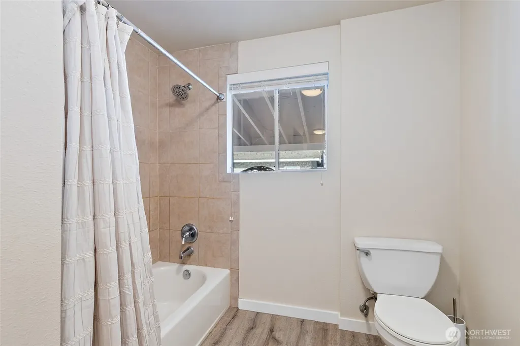 24228 47th Avenue SE Woodinville WA 98072