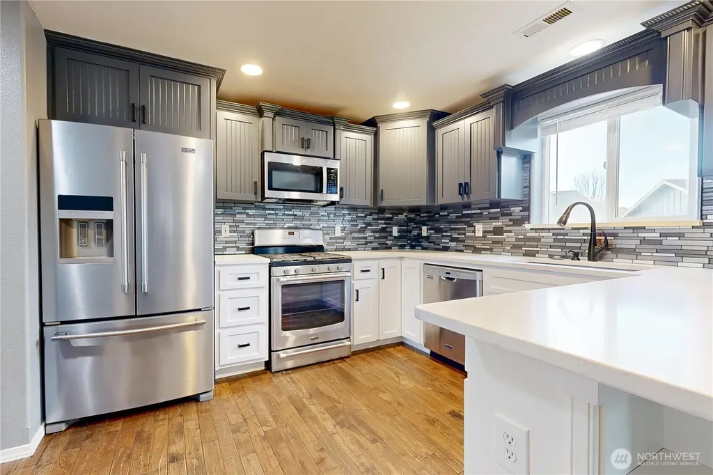 1149 SE Surita Court College Place WA 99324