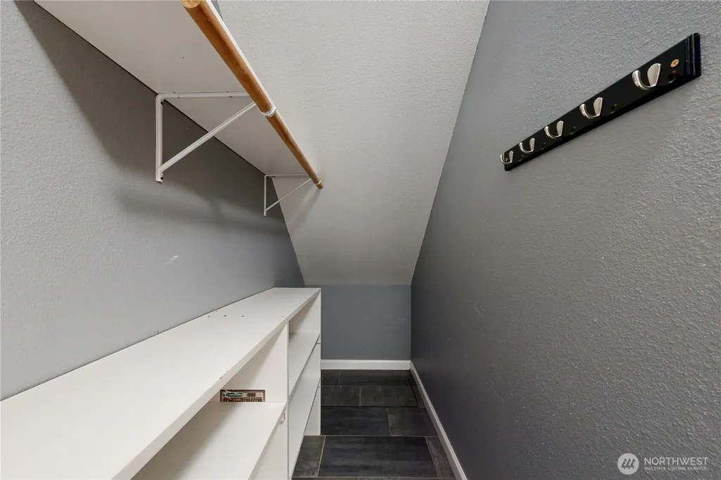 1149 SE Surita Court College Place WA 99324