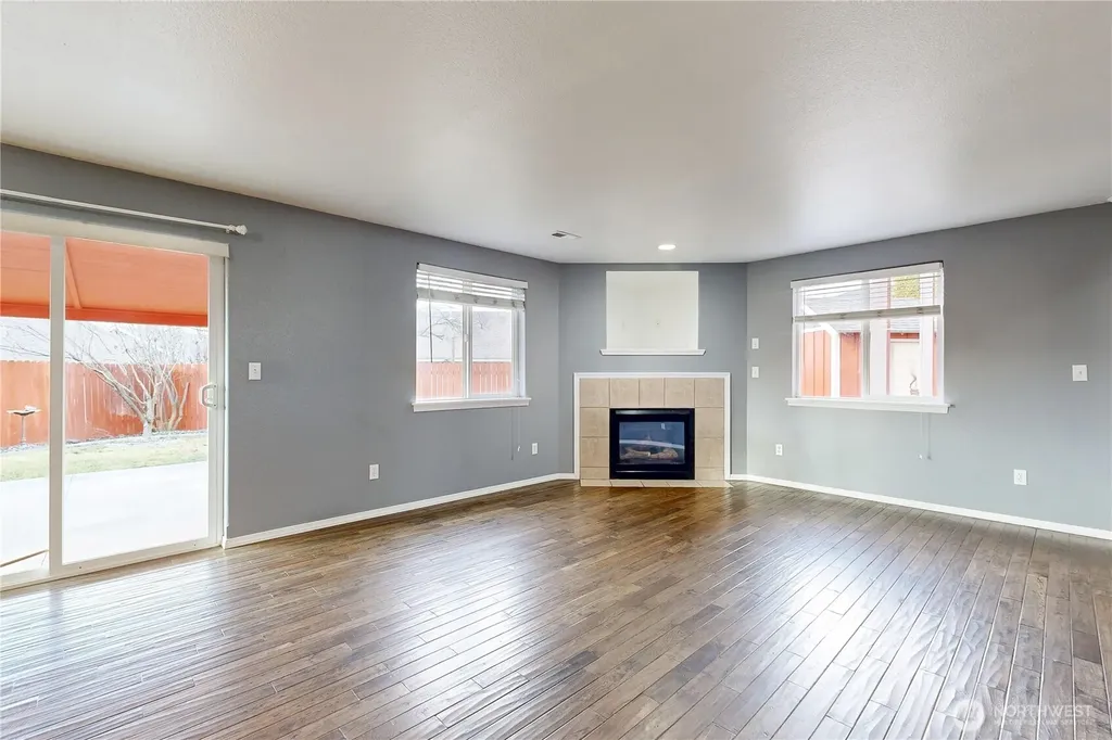 1149 SE Surita Court College Place WA 99324