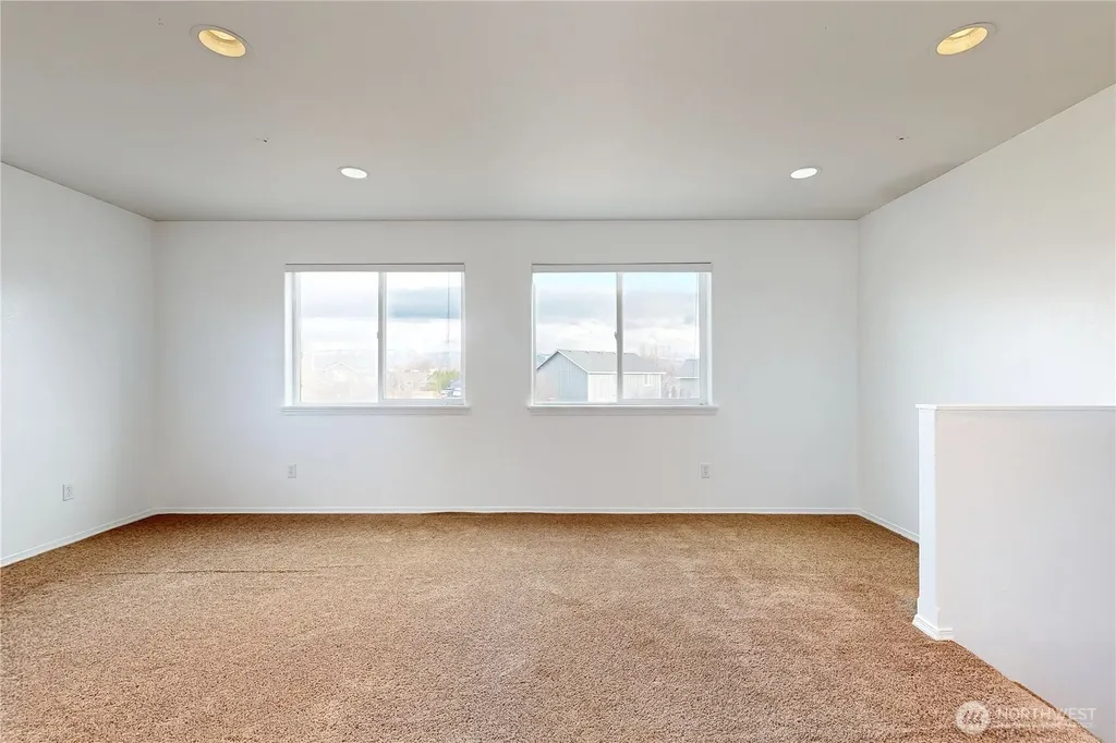 1149 SE Surita Court College Place WA 99324