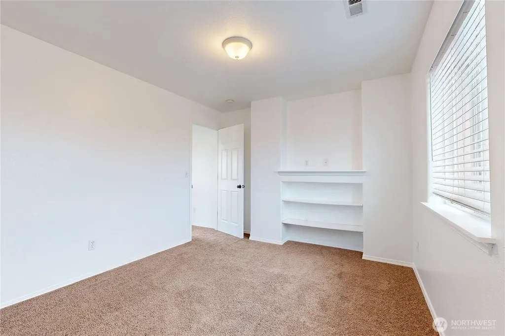 1149 SE Surita Court College Place WA 99324