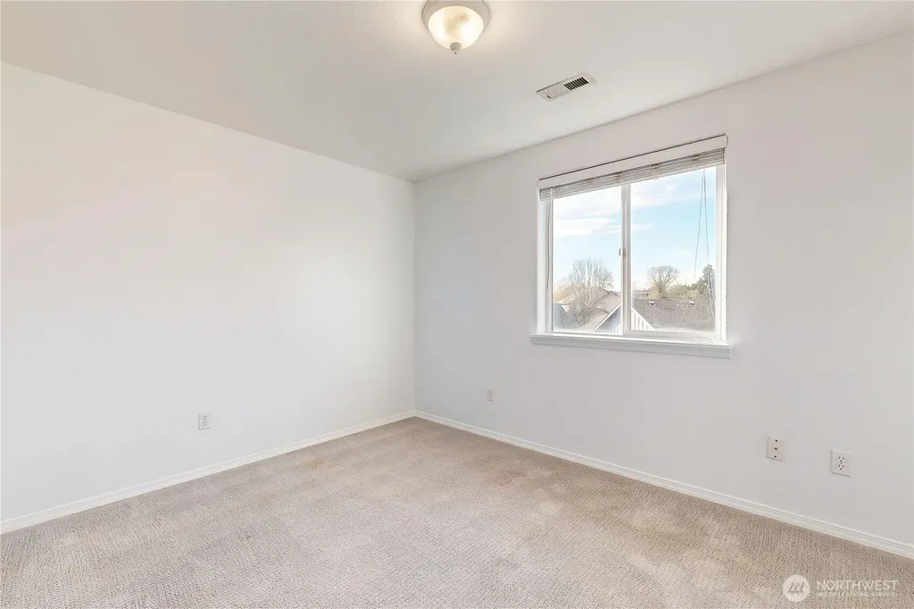1149 SE Surita Court College Place WA 99324