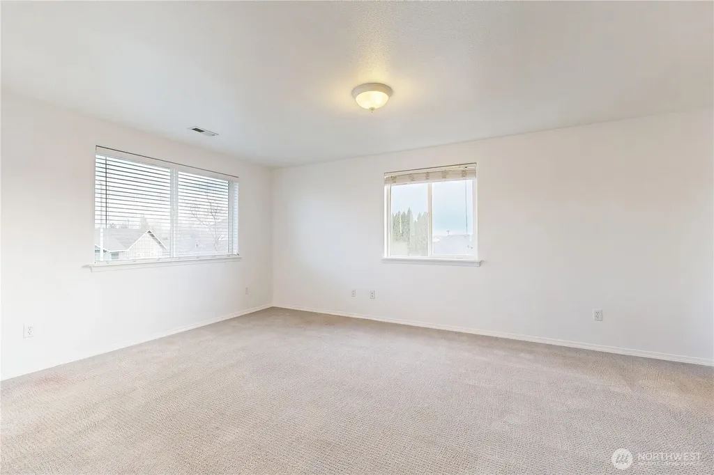 1149 SE Surita Court College Place WA 99324