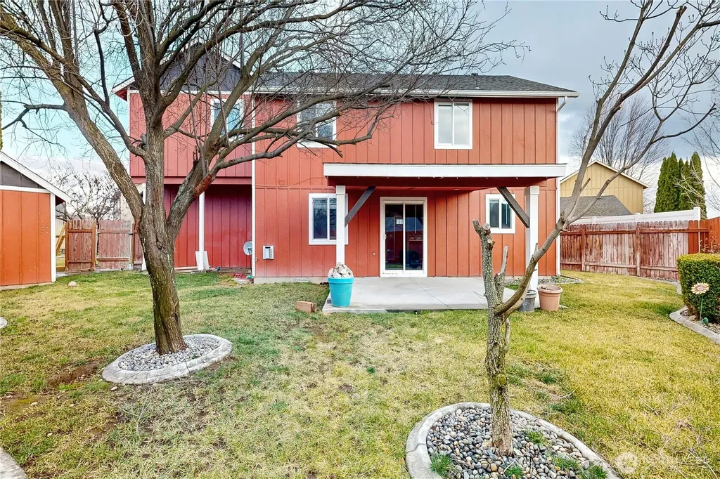 1149 SE Surita Court College Place WA 99324