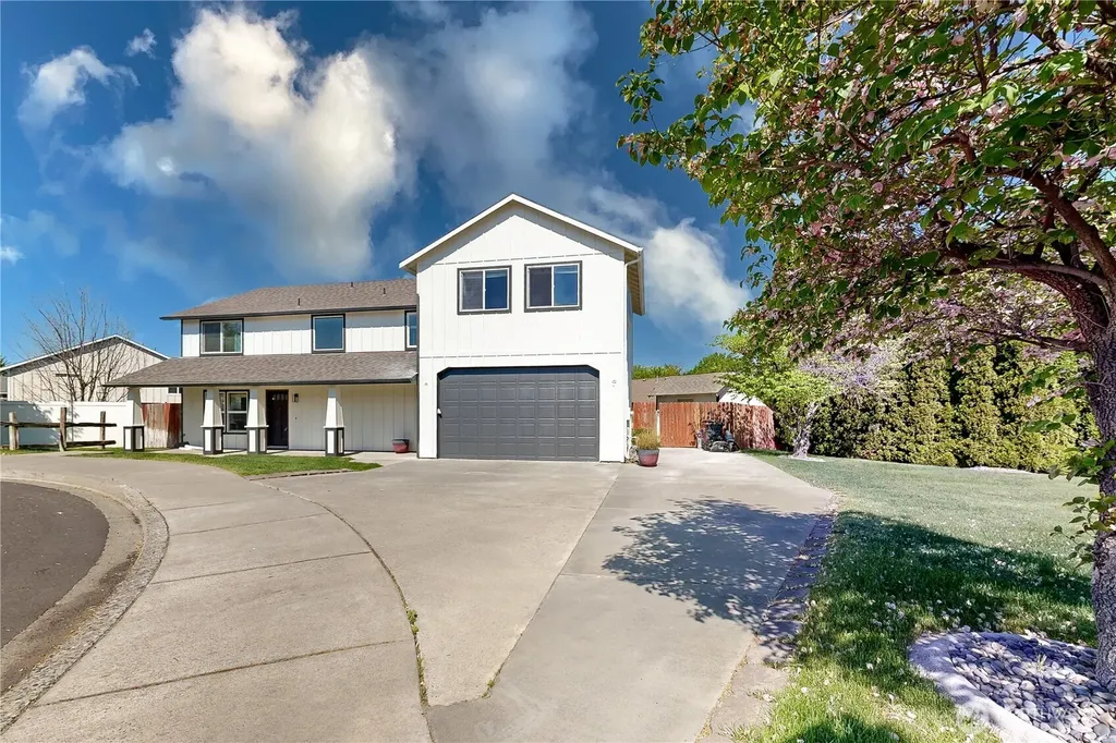 1149 SE Surita Court College Place WA 99324