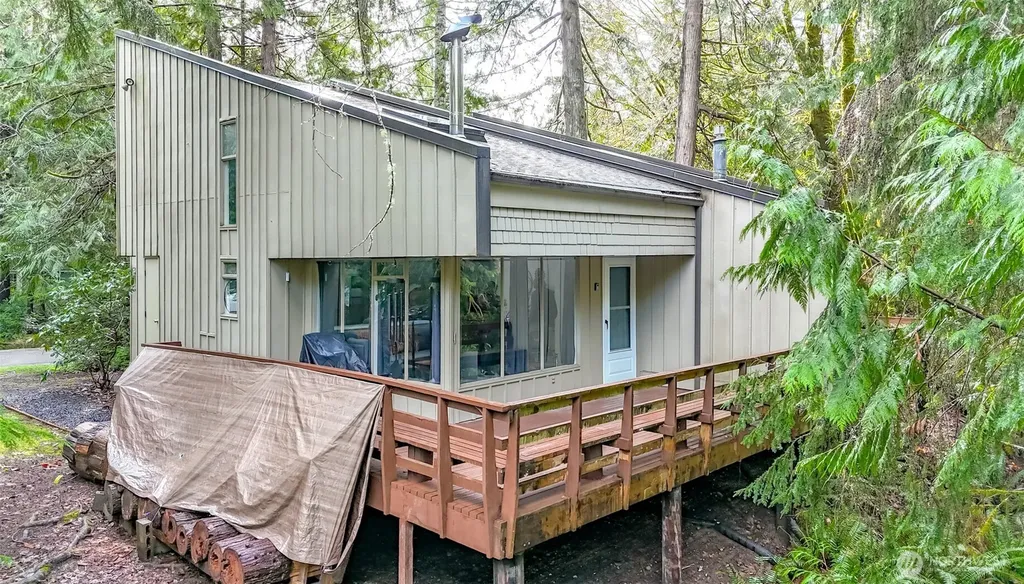 713 E Pointes Drive W Shelton WA 98584