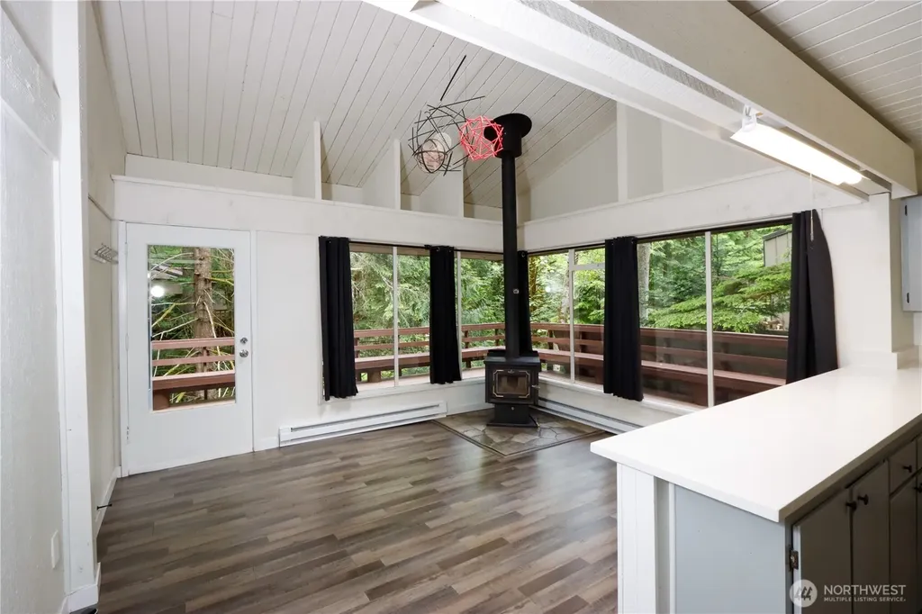 713 E Pointes Drive W Shelton WA 98584