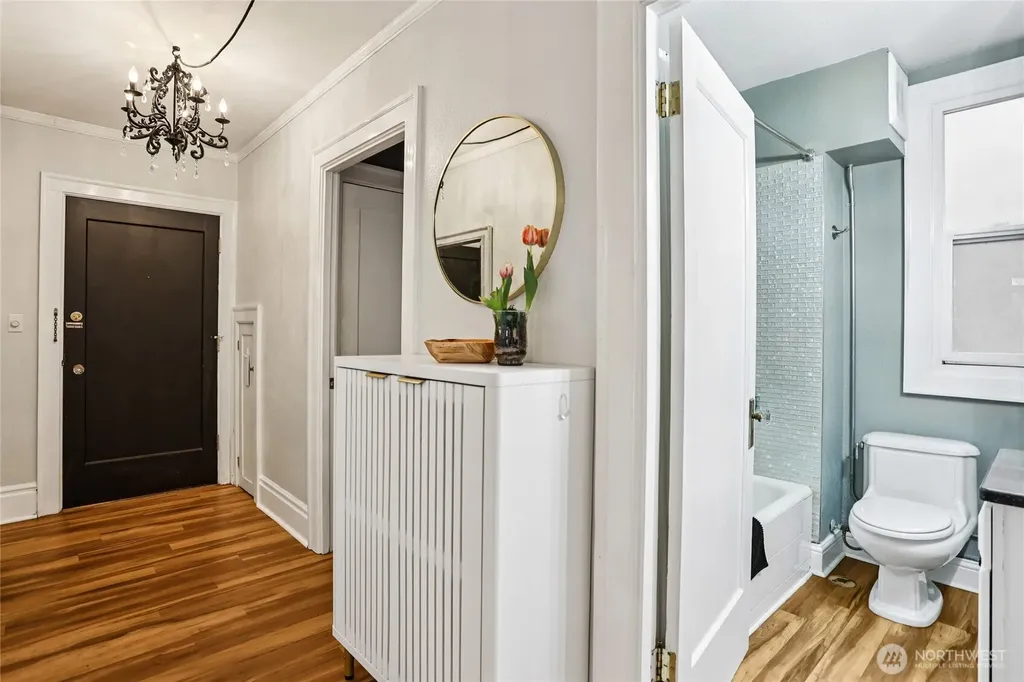 1508 10th Avenue E Seattle WA 98102