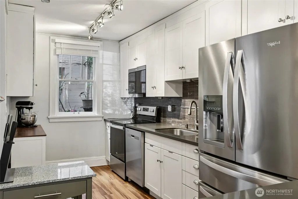 1508 10th Avenue E Seattle WA 98102