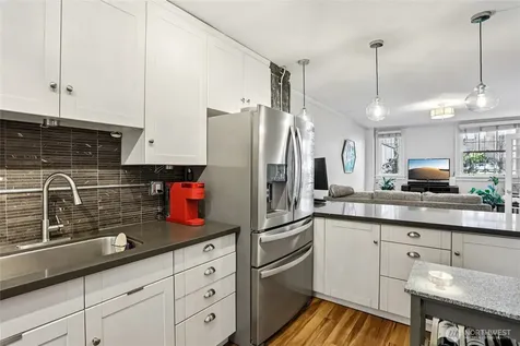 1508 10th Avenue E Seattle WA 98102