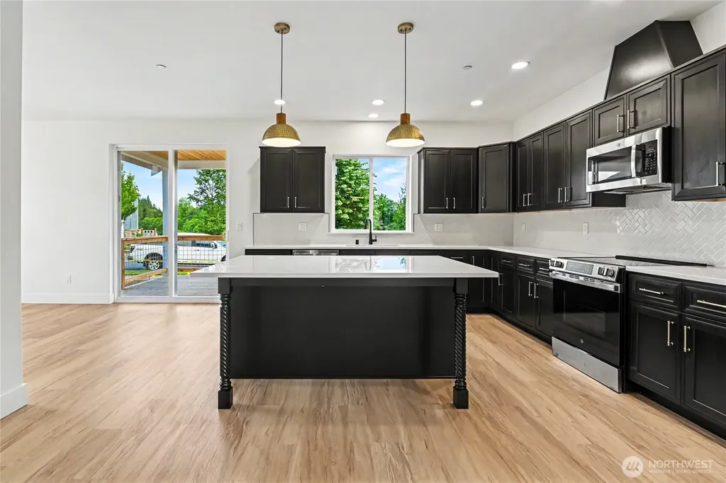 7651 Deschutes Heights Court SE Tumwater WA 98501