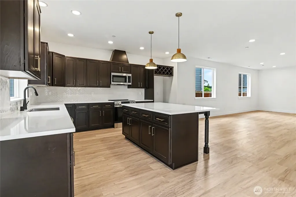 7651 Deschutes Heights Court SE Tumwater WA 98501
