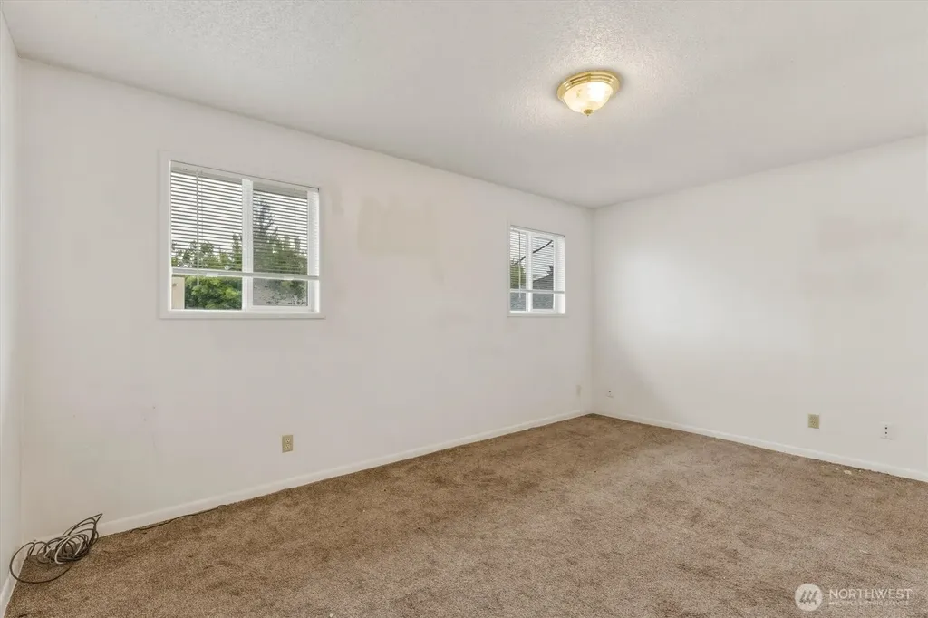 504 N 7th Avenue Kelso WA 98626