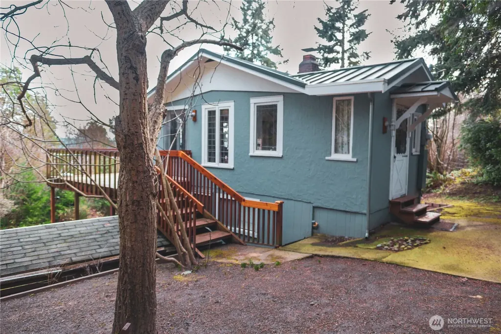 24310 47th Avenue SW Vashon WA 98070