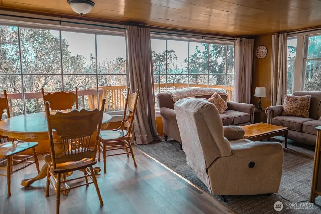 24310 47th Avenue SW Vashon WA 98070