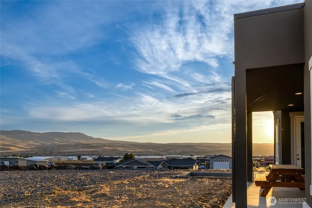 101 Wren Loop SW Mattawa WA 99349