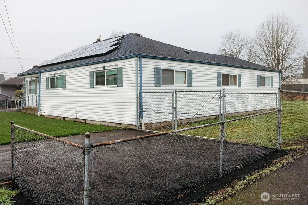 2209 42nd Avenue Longview WA 98632
