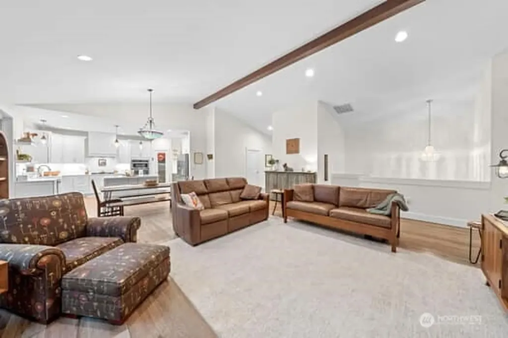 10218 45th Street E Edgewood WA 98372