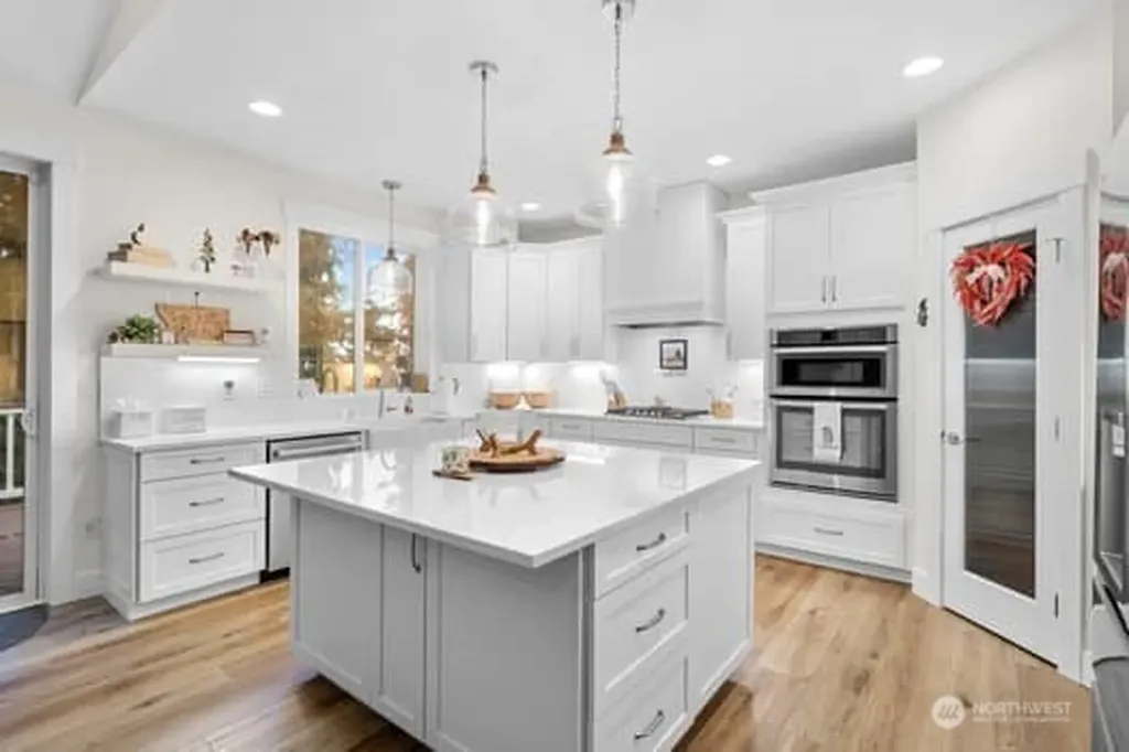 10218 45th Street E Edgewood WA 98372