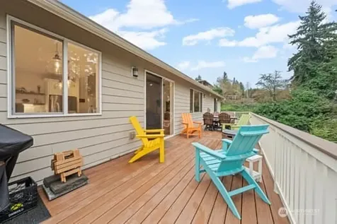 10218 45th Street E Edgewood WA 98372