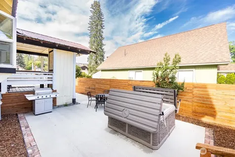 1112 Commercial Street Leavenworth WA 98826