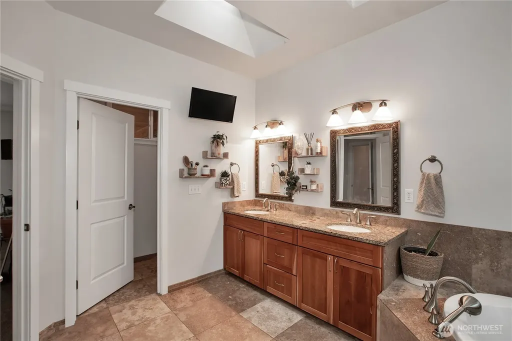 2744 Carpenter Road SE Lacey WA 98503