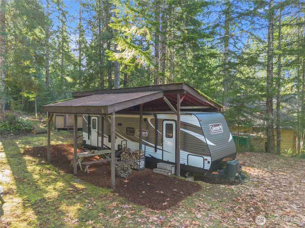 11 N Kitsap Place N Hoodsport WA 98548