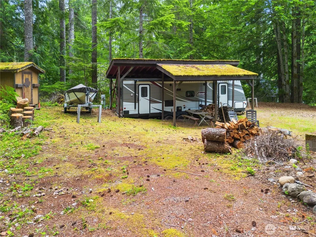 11 N Kitsap Place N Hoodsport WA 98548