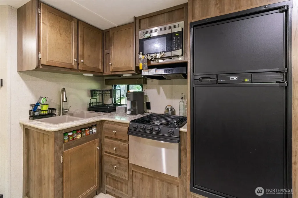 11 N Kitsap Place N Hoodsport WA 98548