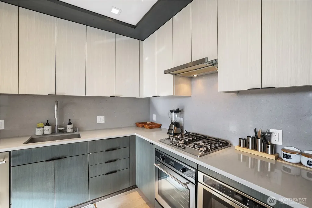590 1st Avenue S Seattle WA 98104