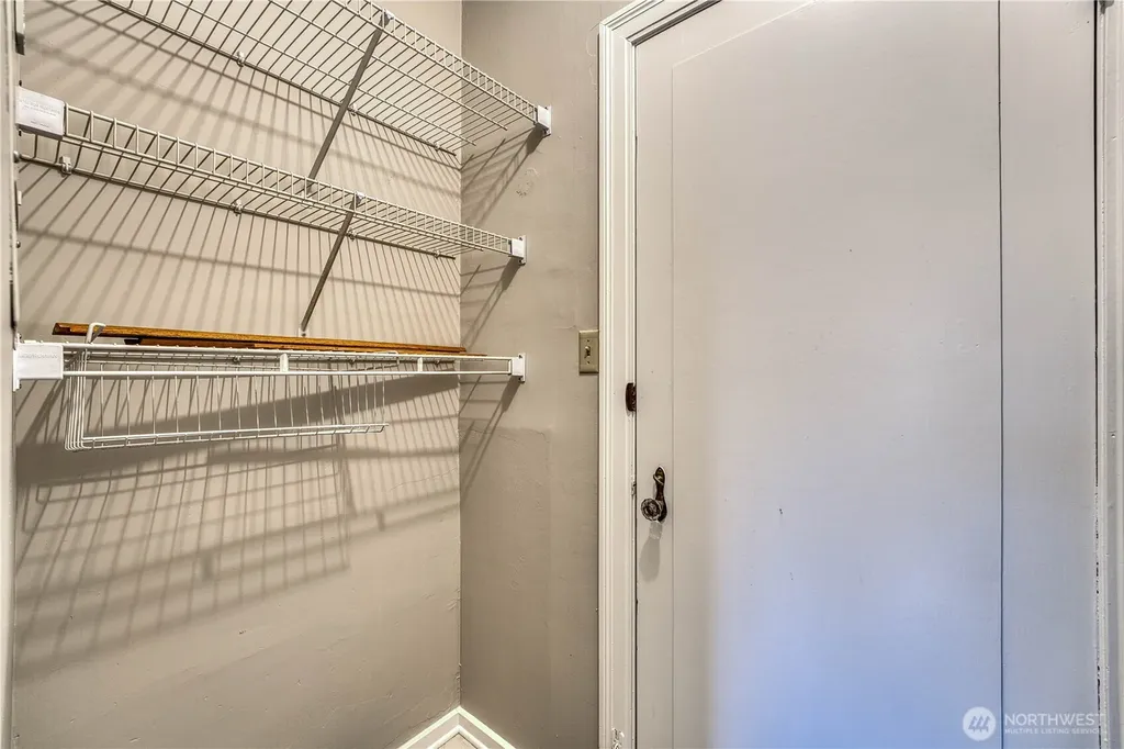 5810 Cowen Place NE Seattle WA 98105