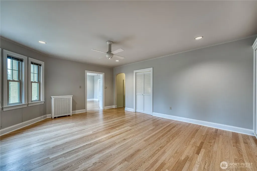 5810 Cowen Place NE Seattle WA 98105