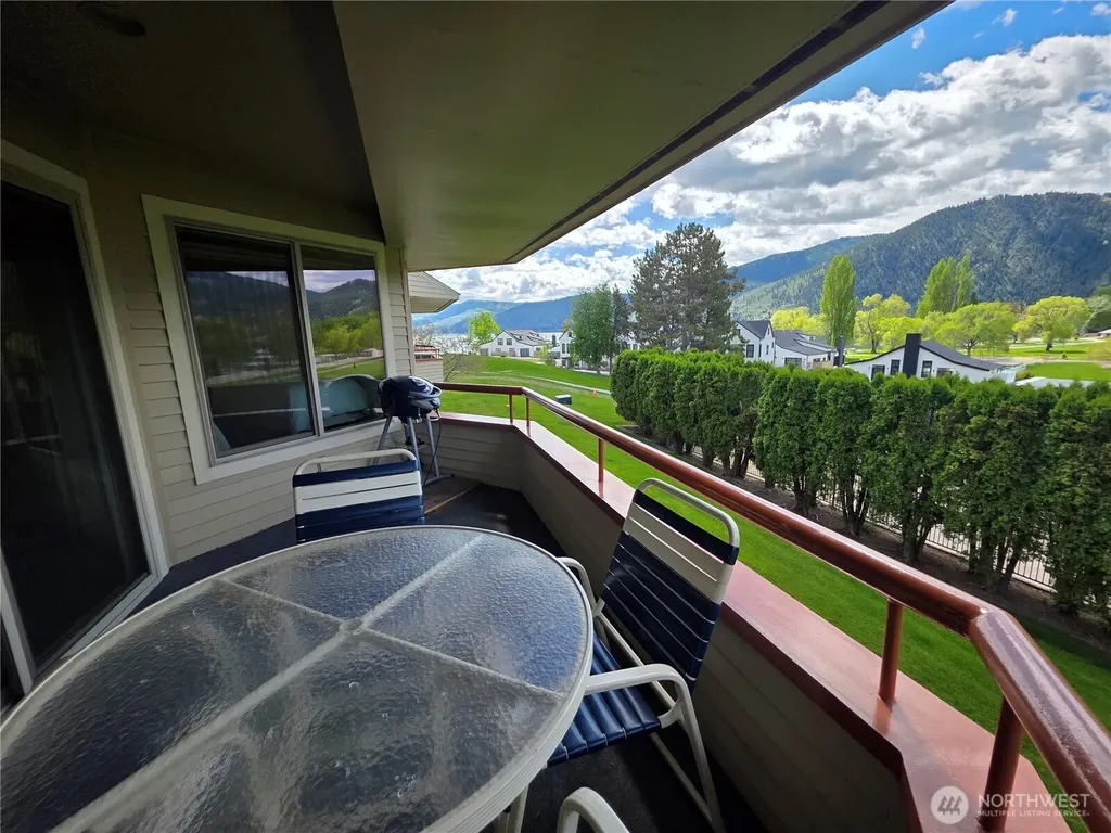 1 Lodge 609-m Manson WA 98831