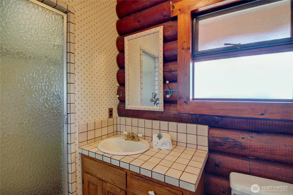 17368 Maple Lane La Conner WA 98257