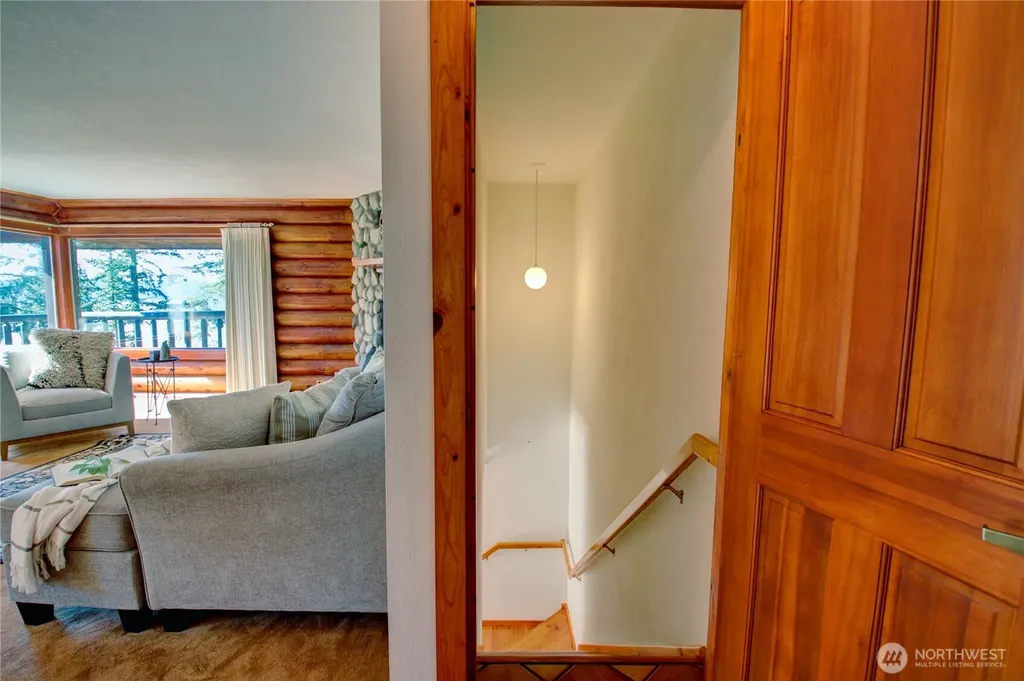 17368 Maple Lane La Conner WA 98257