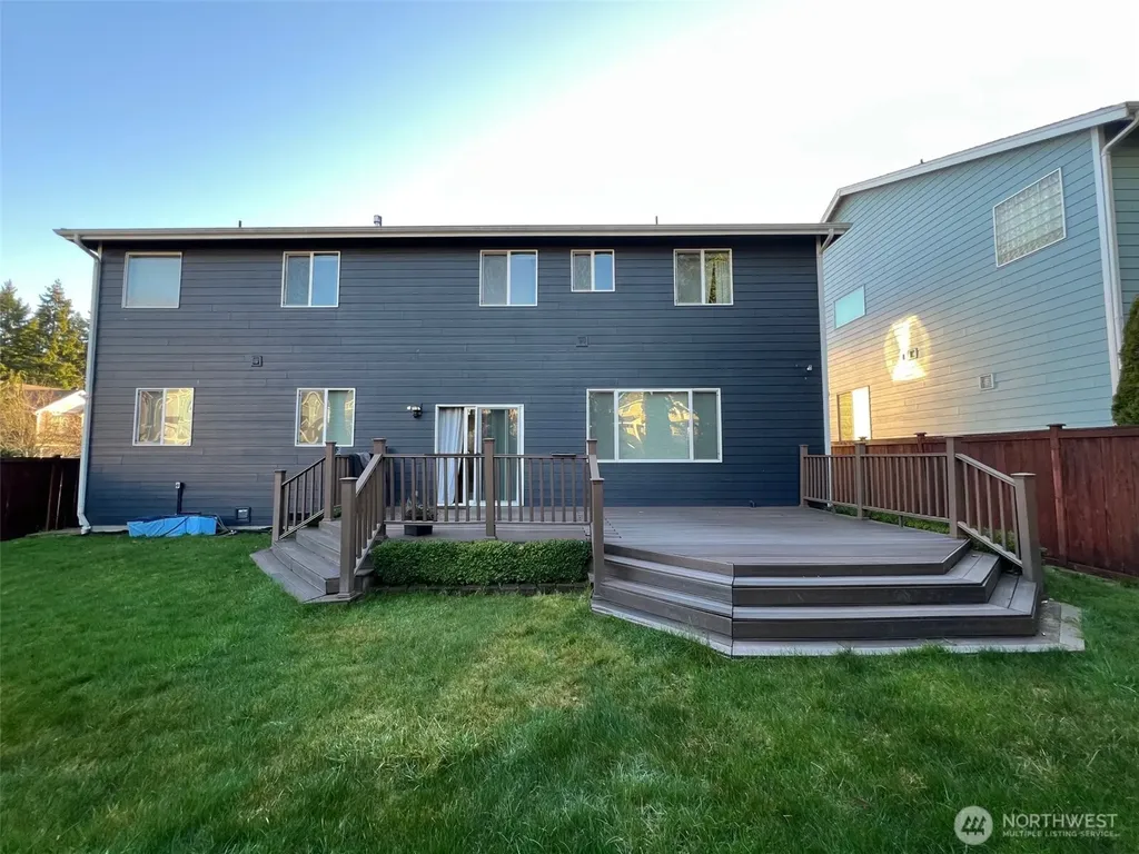 8715 185th Street Ct E Puyallup WA 98375