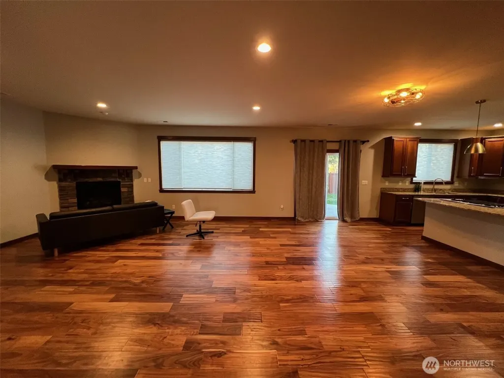 8715 185th Street Ct E Puyallup WA 98375