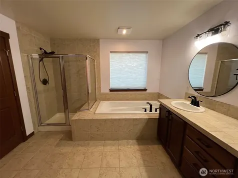 8715 185th Street Ct E Puyallup WA 98375
