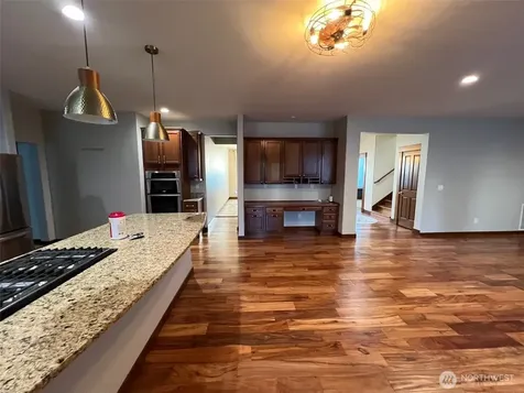 8715 185th Street Ct E Puyallup WA 98375
