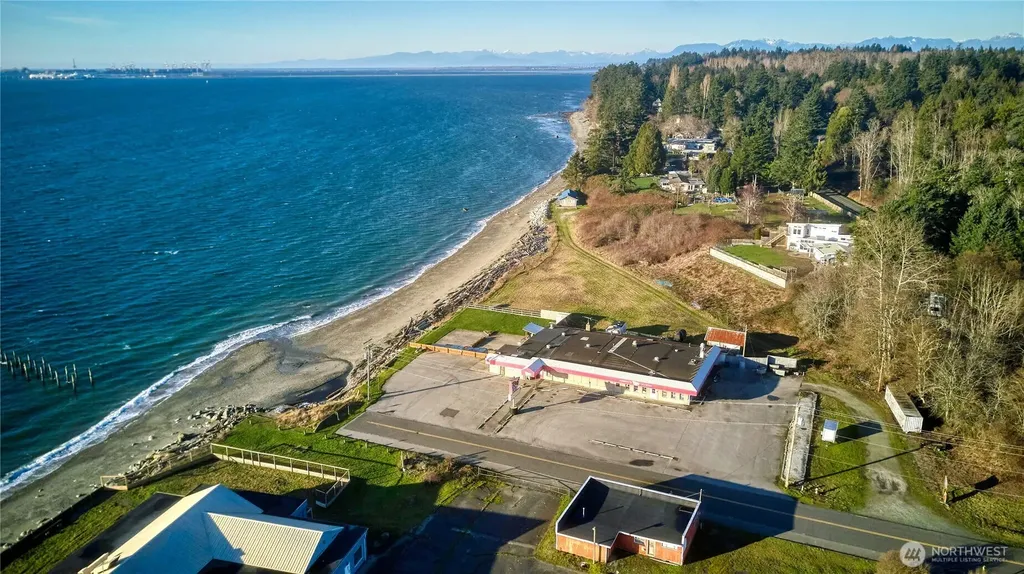 1334 Gulf Road Point Roberts WA 98281