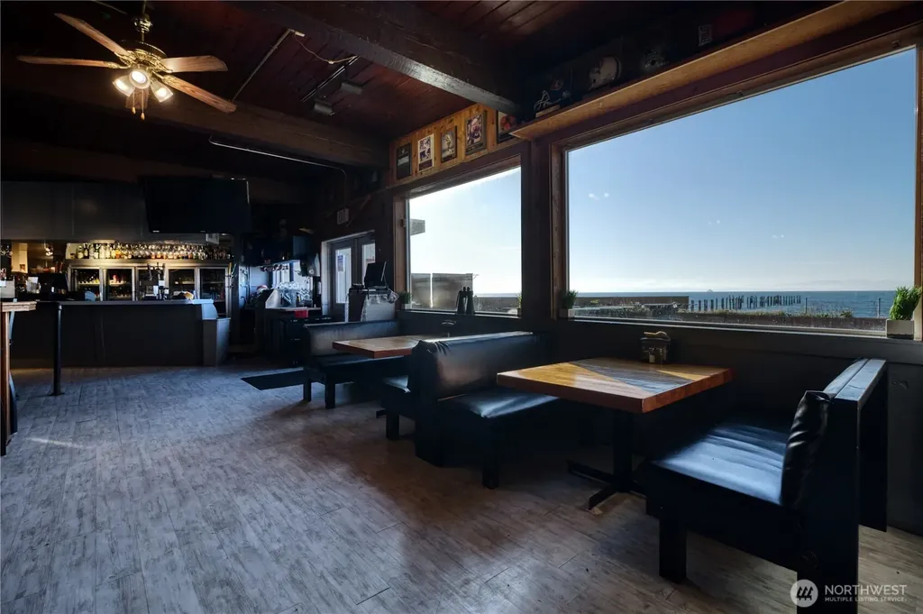 1334 Gulf Road Point Roberts WA 98281