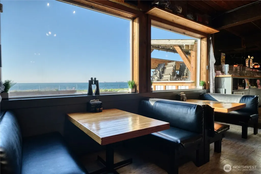 1334 Gulf Road Point Roberts WA 98281